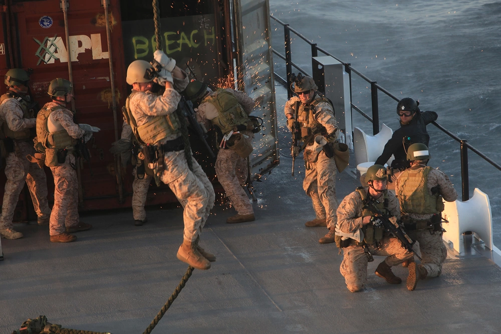 160th Special Operations Aviation Regiment dropping off MARSOC marines for a VBSS mission.